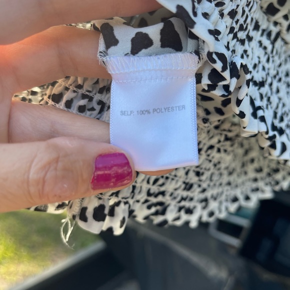 Rose and Olive flutter sleeve, animal printed top. In good condition SZ Large - Picture 5 of 13